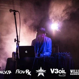 553d0f_4aec5af12b11417f9ec03753671bbde8mv2-4974703